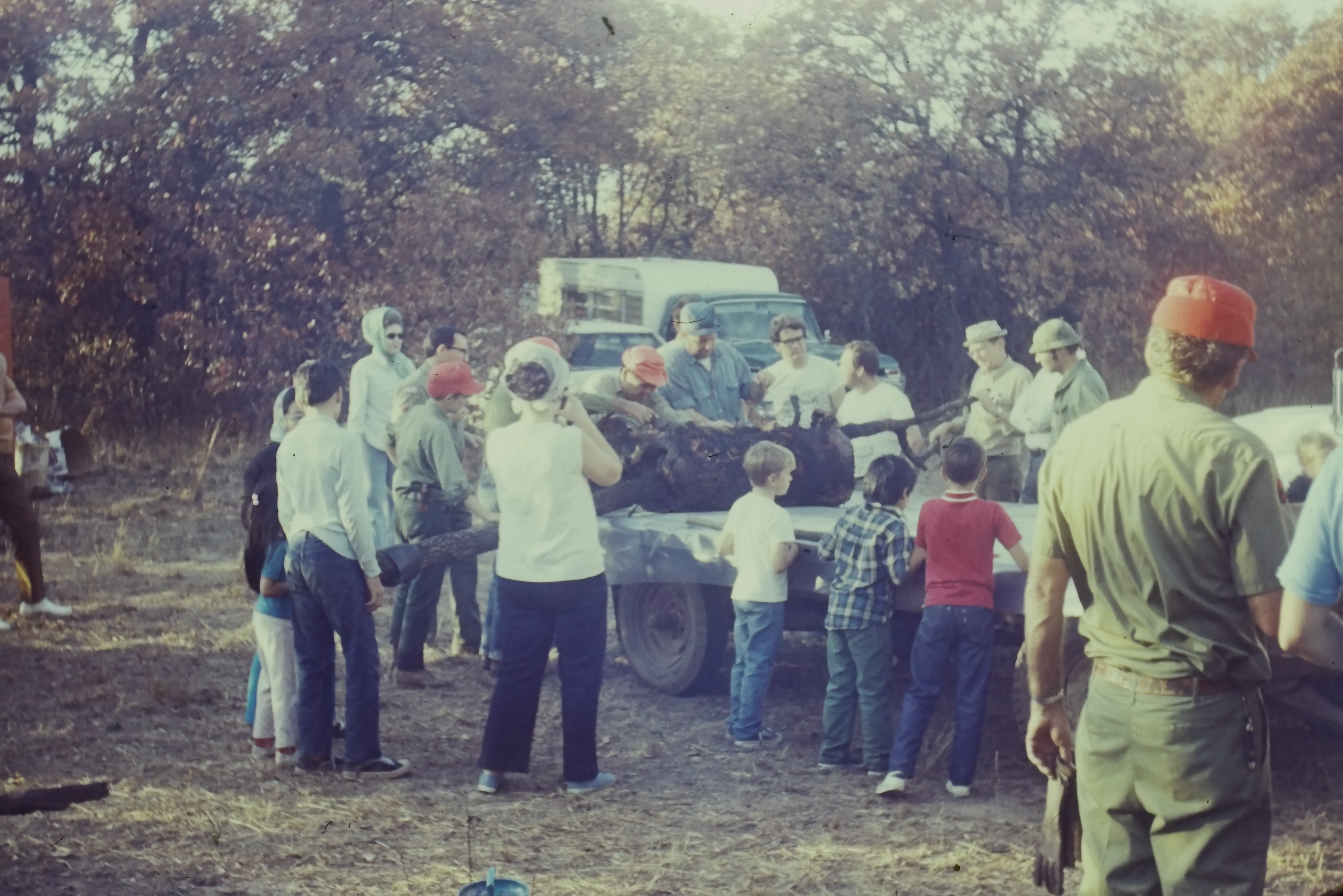 19711200_0210_troop552_pigroast