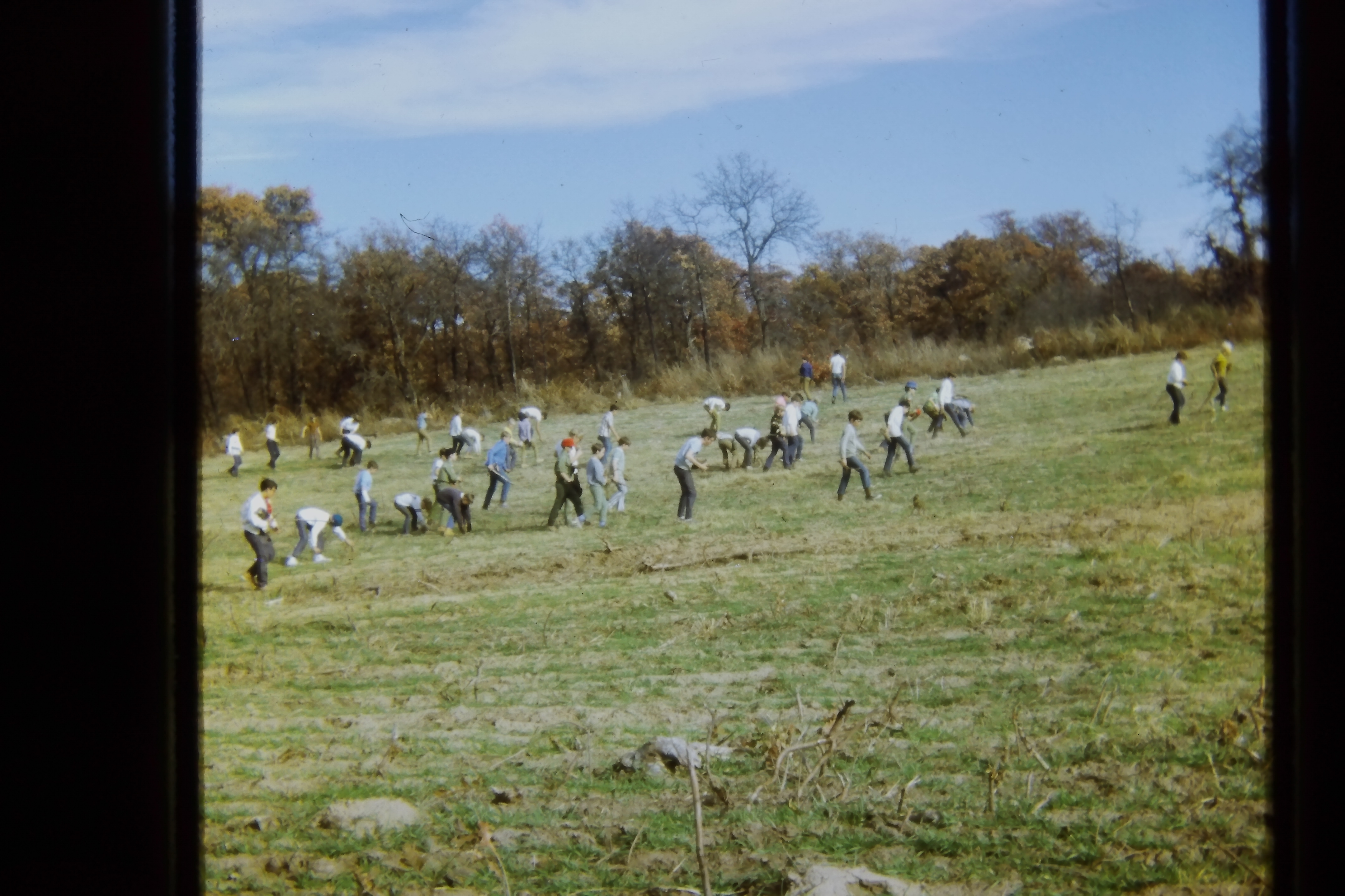 19720500_0245_troop552