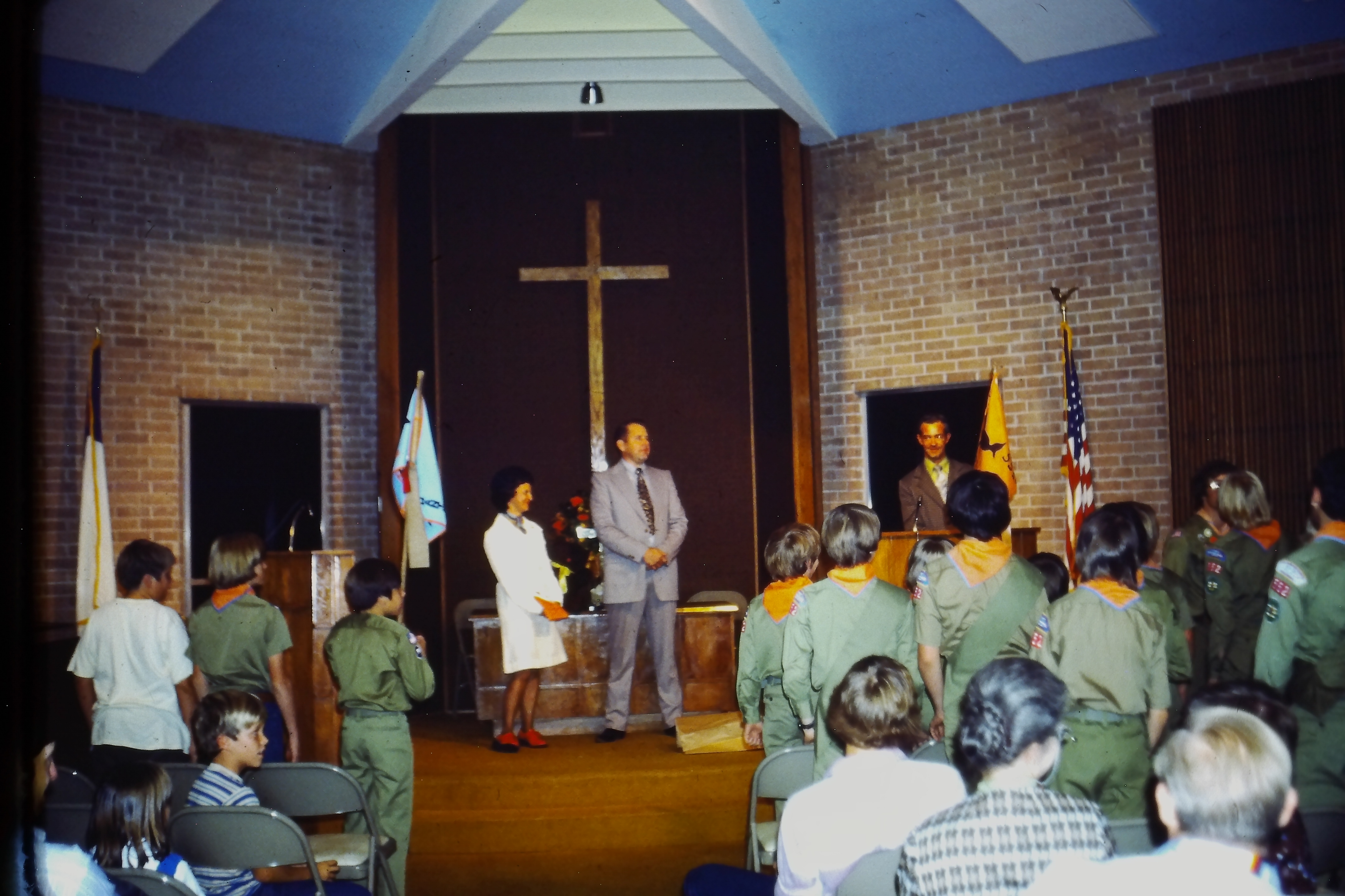 19751000_0863_troop552