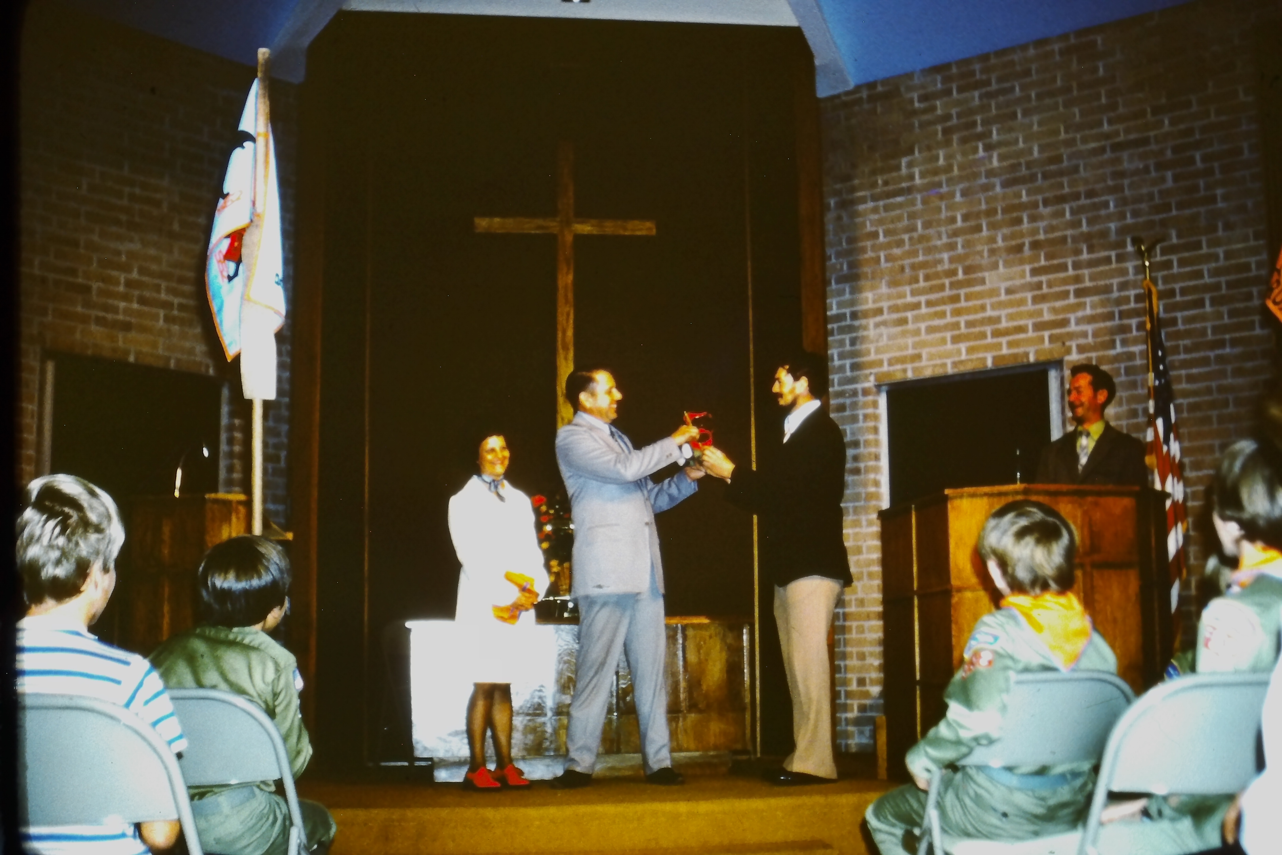 19751100_0881_troop552