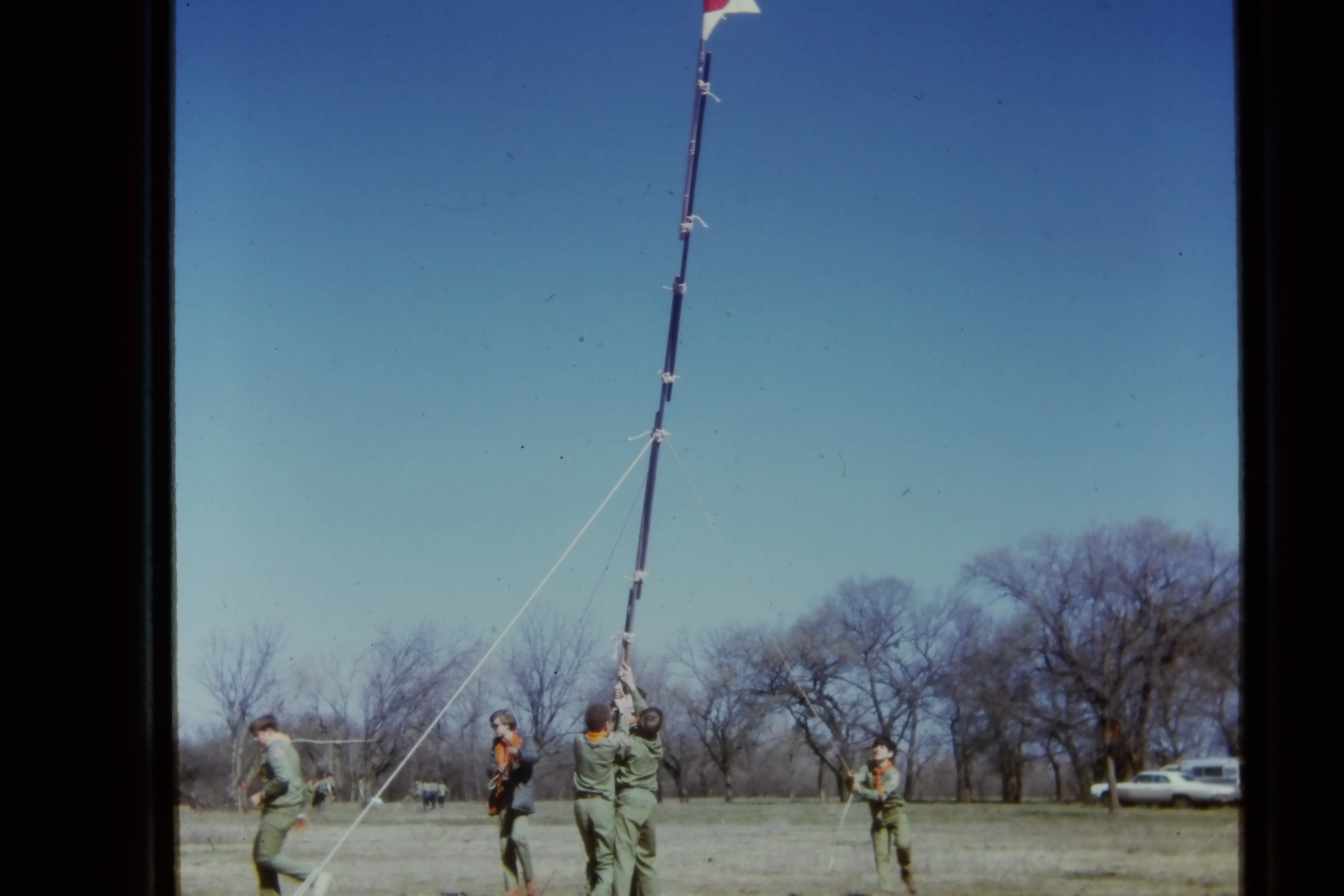 19730400_0380_troop552